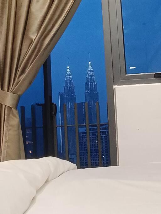 Cl 27A Insta Klcc View & Infinity Pool View Daire Kuala Lumpur Dış mekan fotoğraf